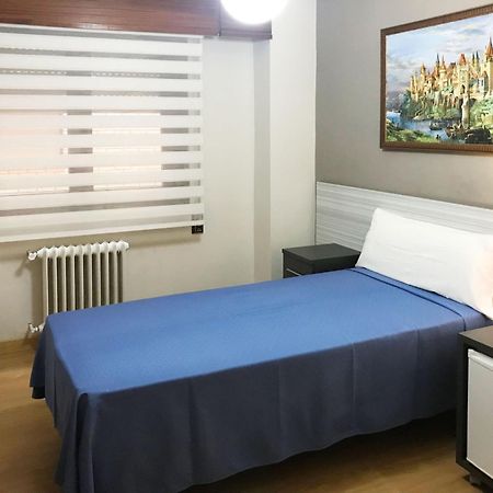 Pension Berceo Logroño Exterior foto