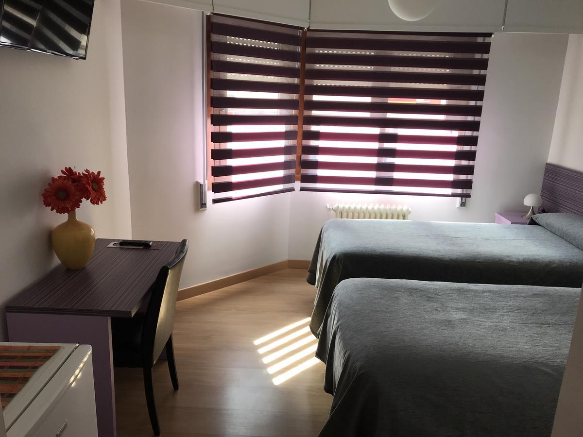 Pension Berceo Logroño Exterior foto