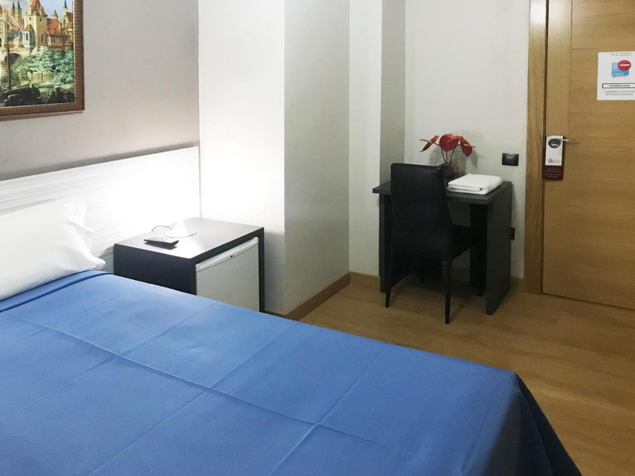 Pension Berceo Logroño Exterior foto
